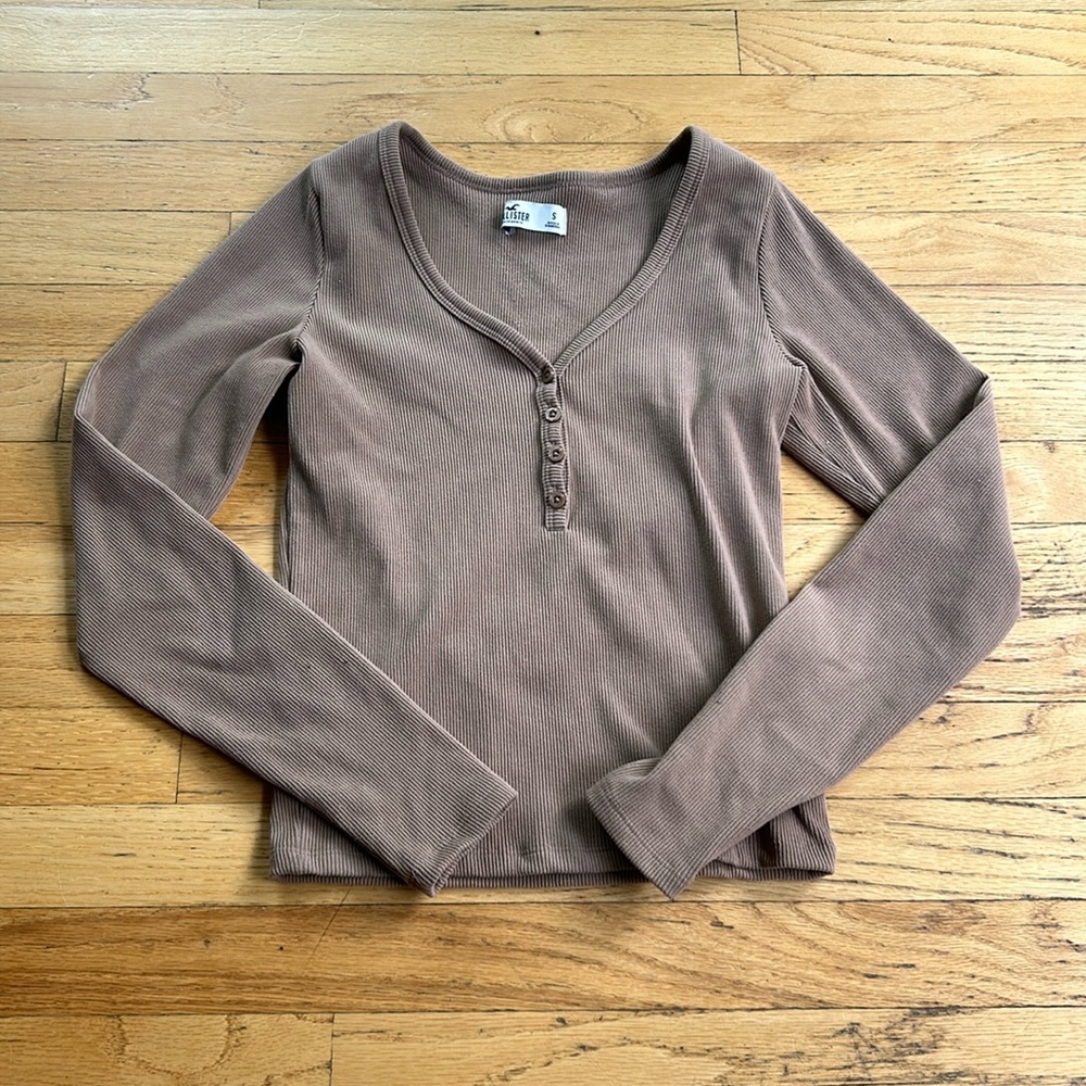 Hollister Brown Ribbed Long Sleeve Shirt